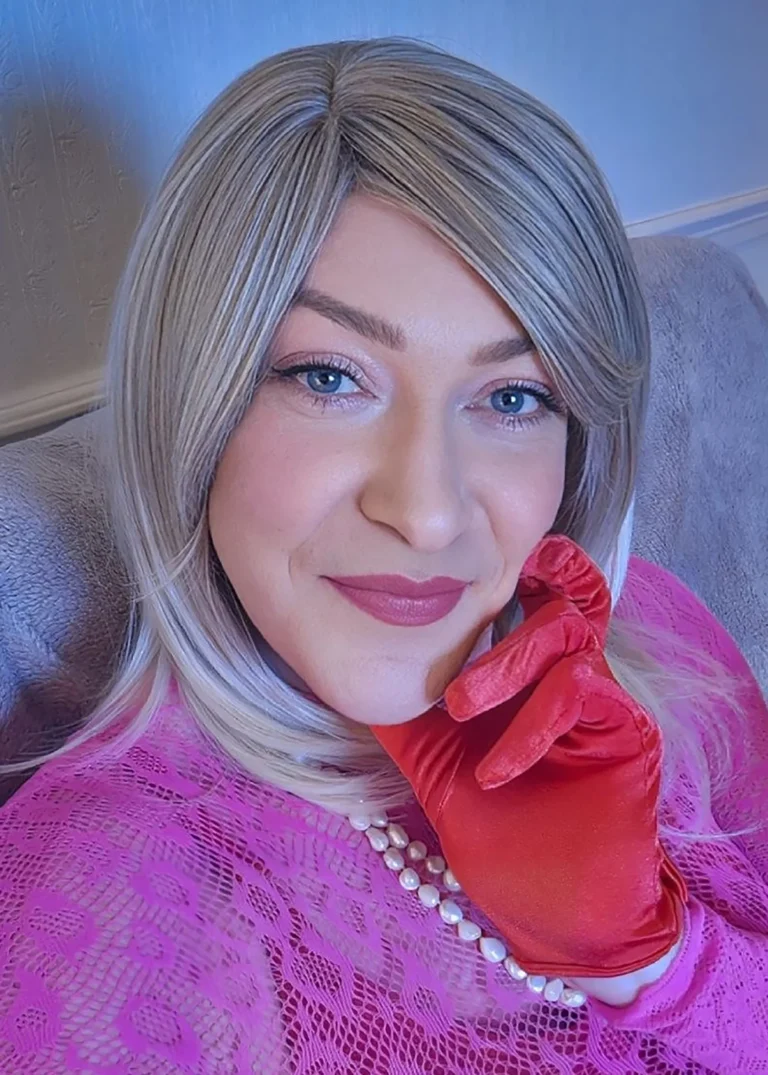 © Cataleen Glasgow TV Escort (19th Oct 2026)